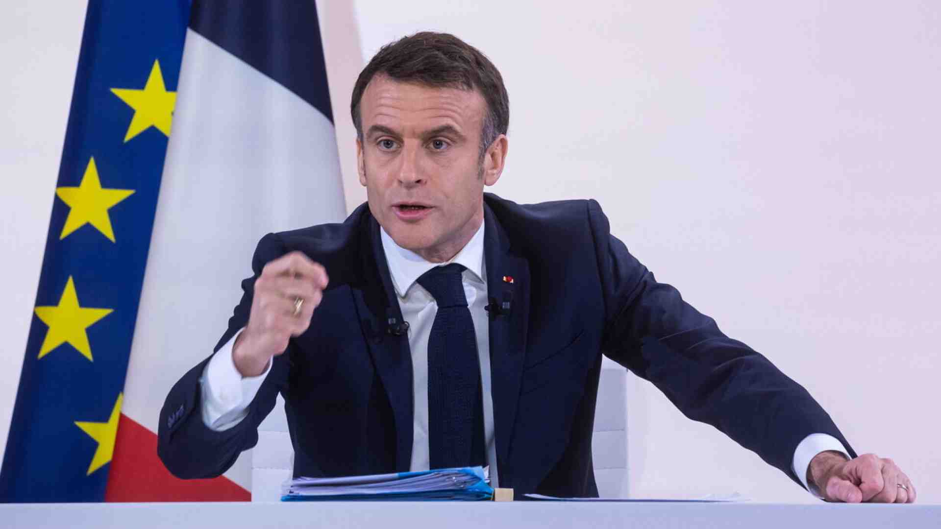 Immagine di Macron parla alla nazione e punta sul "riarmo" civico, economico e demografico