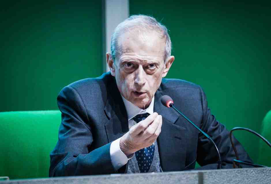 Piero Fassino: “Decida Schlein se candidarsi o no; Meloni vuole un referendum su di sé”