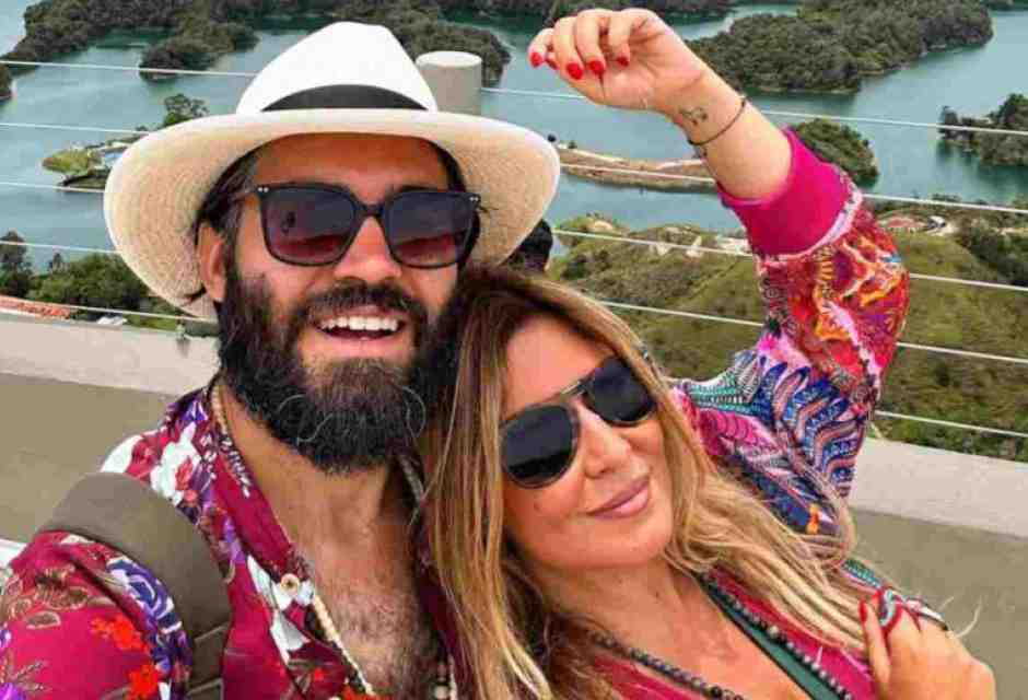Selvaggia Lucarelli con il compagno Lorenzo Biagiarelli in una foto tratta dal profilo Instagram del food blogger&nbsp;<br />