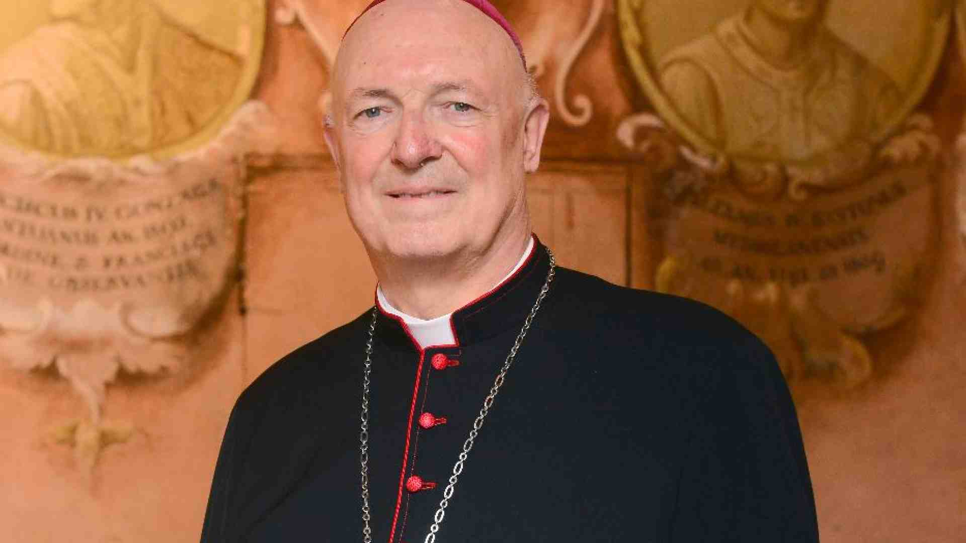 Immagine di Morto Giudici, vescovo emerito di Pavia. Fu presidente di Pax Christi