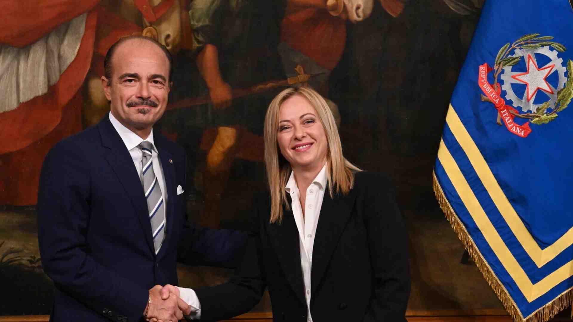 Immagine di La rincorsa italiana sull’intelligenza artificiale. Parla Alessio Butti