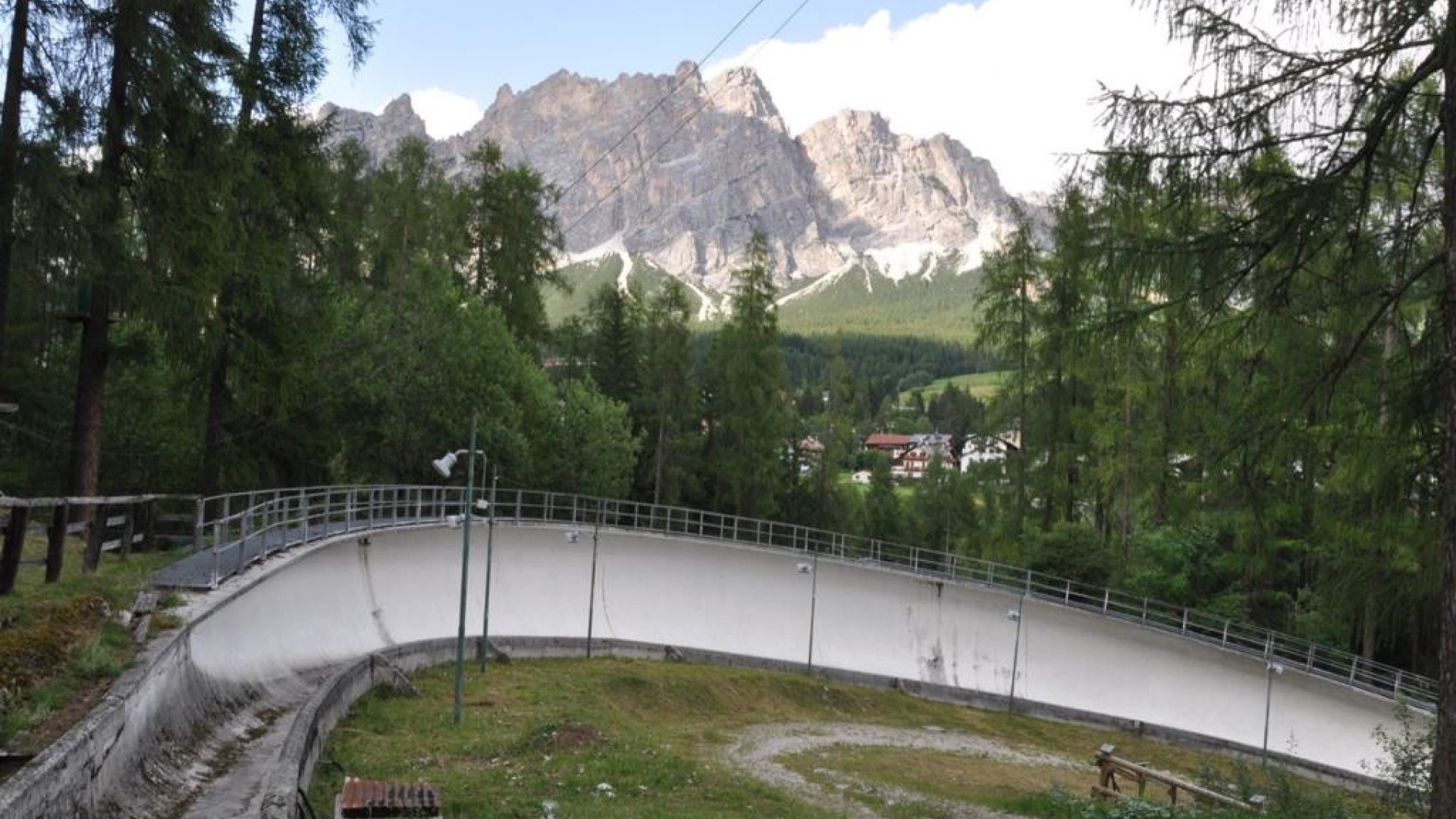 Immagine di Pista da bob, c'è un solo candidato. I dubbi invece restano tanti