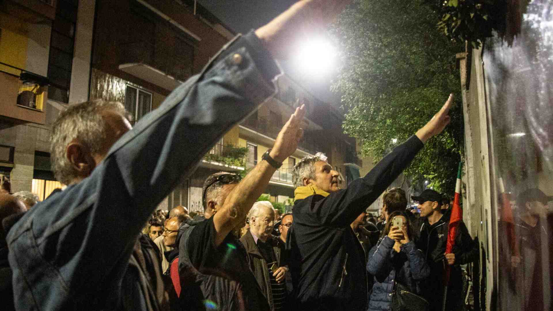 Immagine di Fausto e Iaio, Ramelli, i simboli