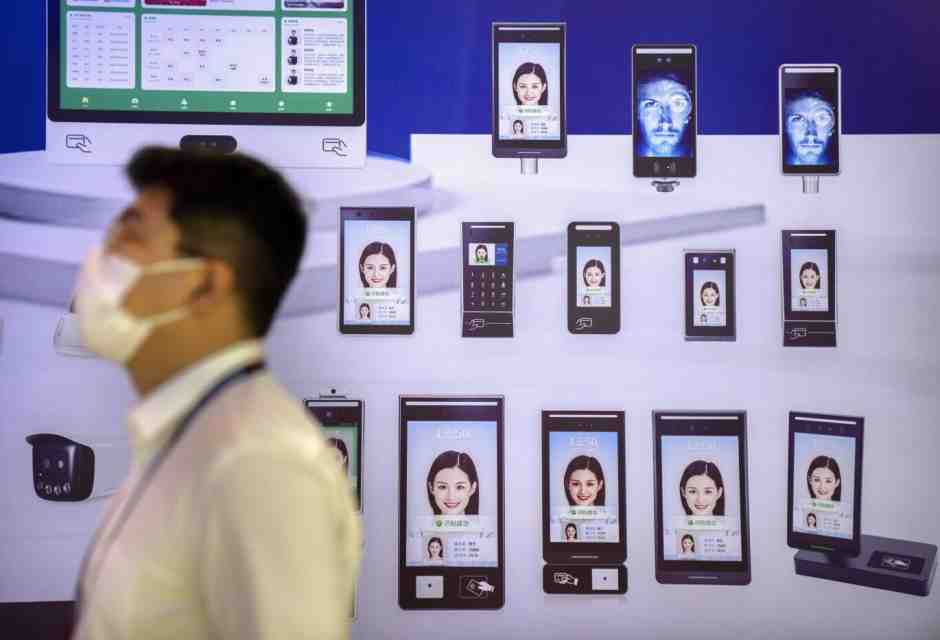 La Cina introduce nuove regole ma non riesce stare al passo con l’IA generativa
