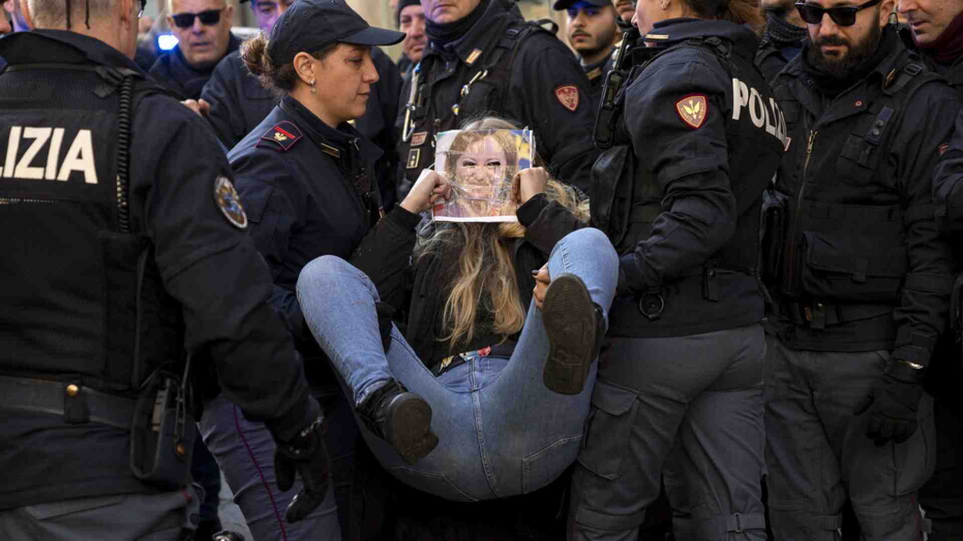 Immagine di Ultima generazione e panpenalisti, autodenunciateli tutti