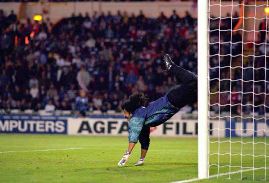 Rene Higuita, il colombiano che ha cambiato il ruolo del portiere (foto Getty Images)&nbsp;<br />