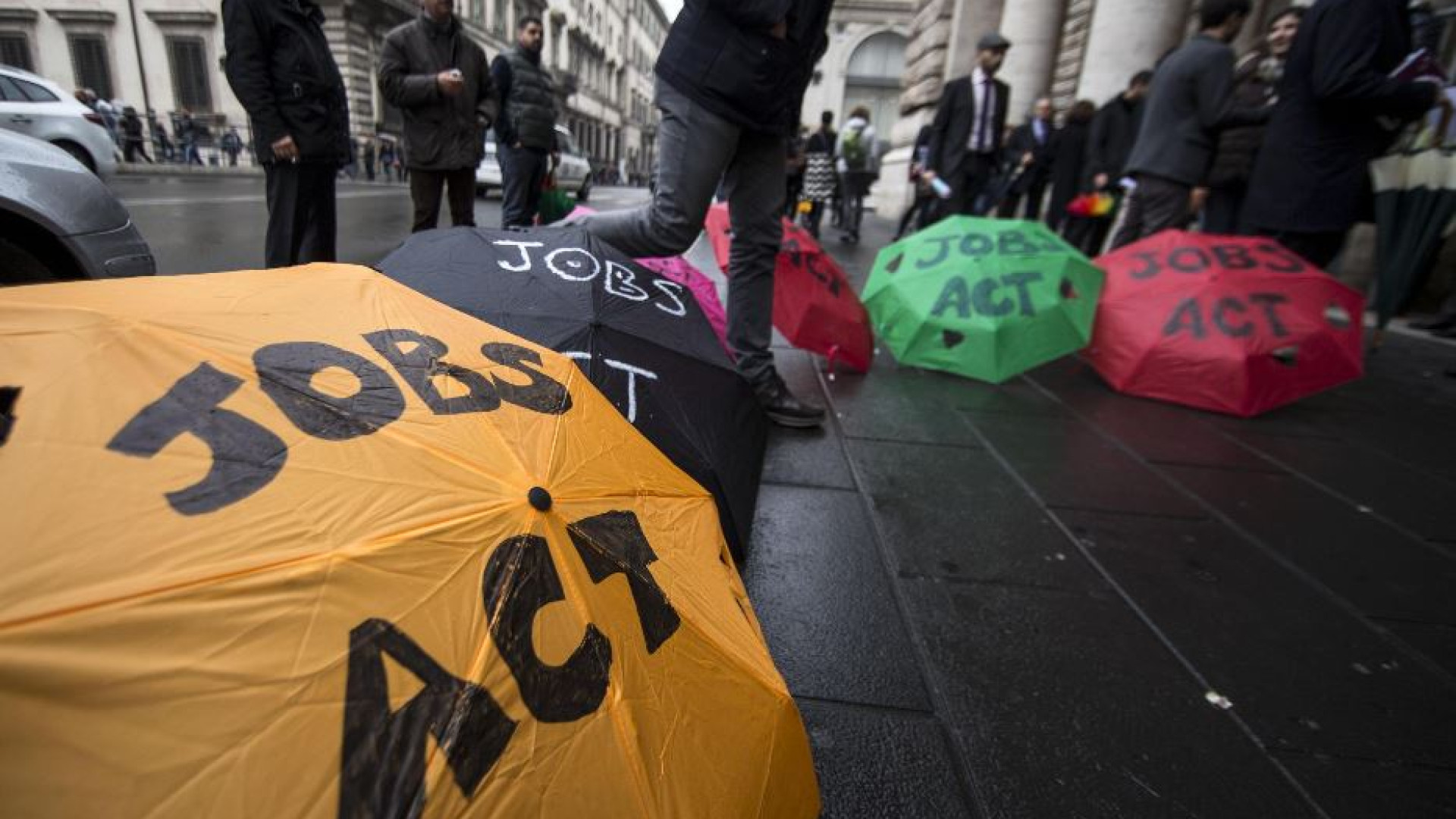 Immagine di La Consulta sul Jobs act: «I licenziamenti non sono illegittimi»