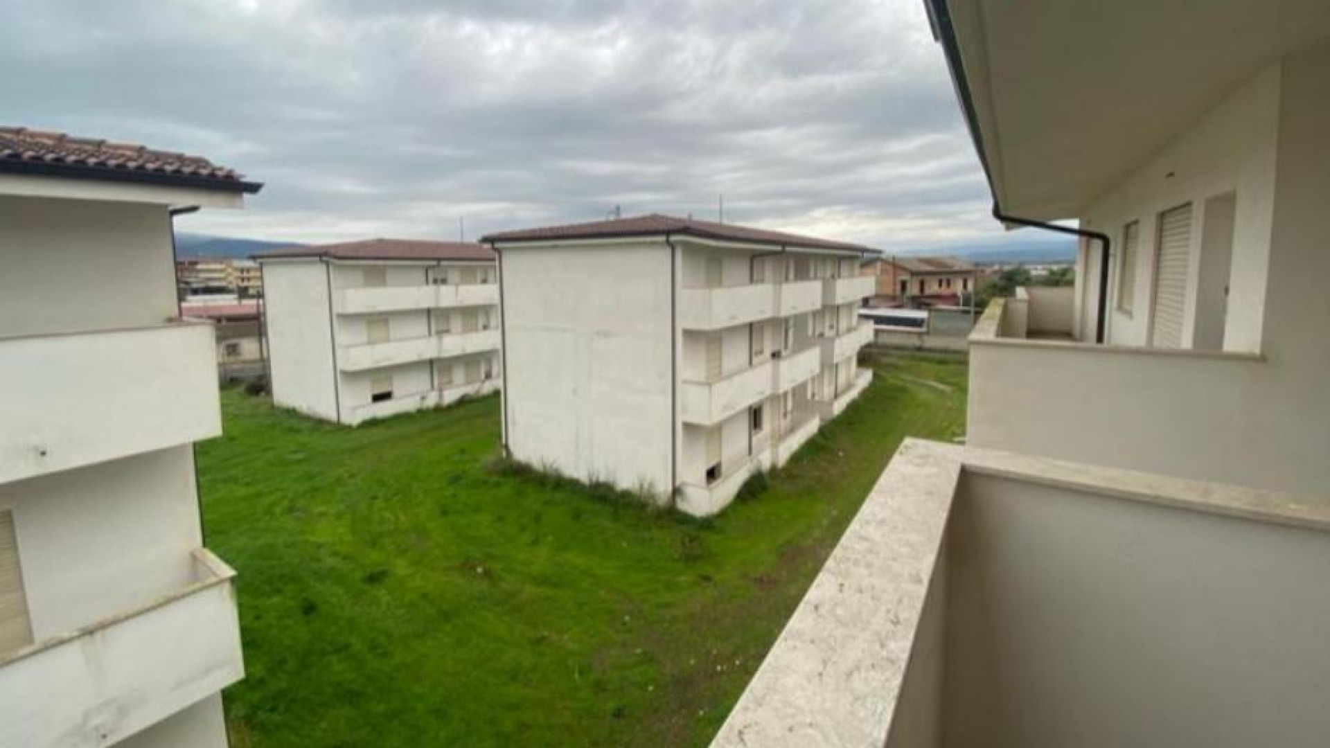 Immagine di La beffa del villaggio milionario inutilizzato. E i braccianti nelle baracche