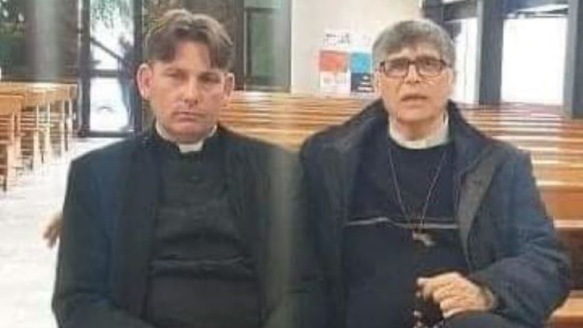 Immagine di Papa Francesco a Coluccia e Patriciello: andate avanti contro le mafie