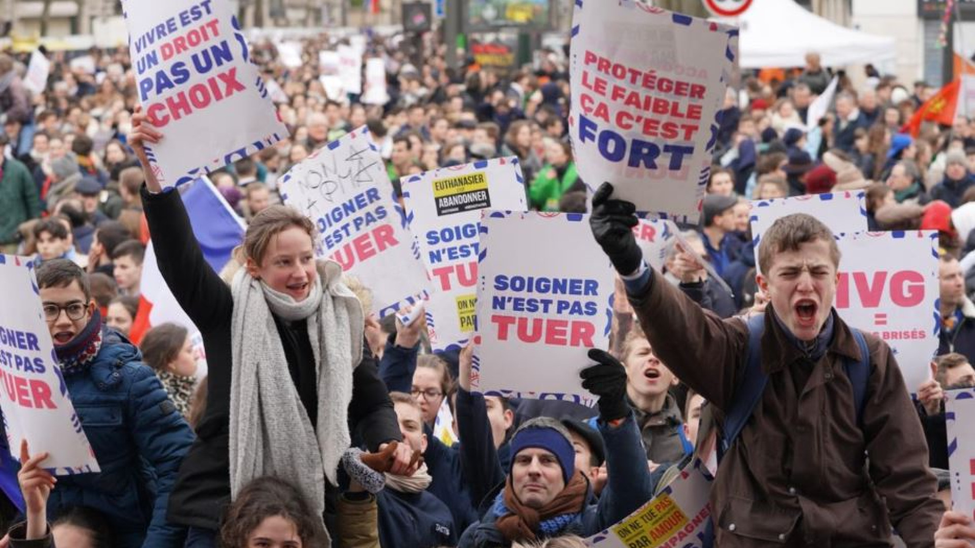 Immagine di Migliaia i partecipanti alla Marcia per la vita