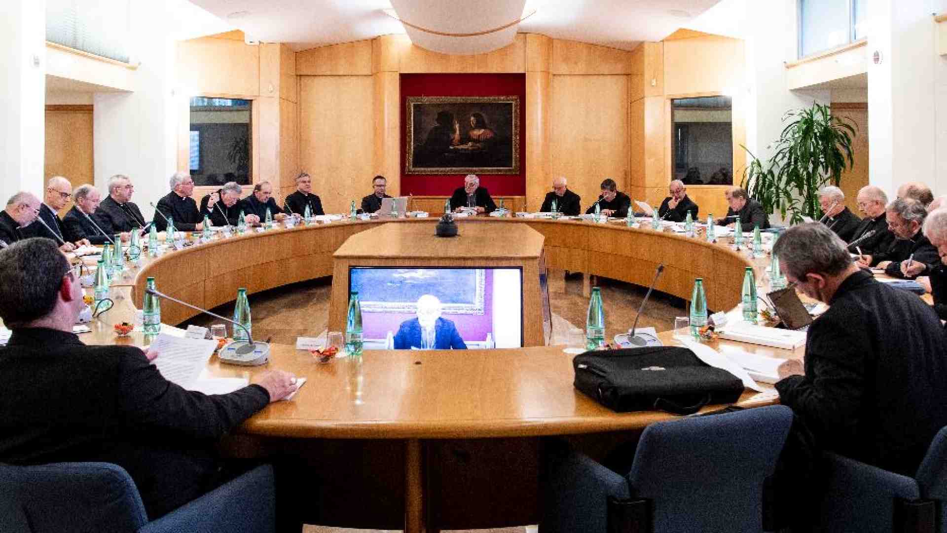 Immagine di La Cei: quanto mai necessario educare alla pace