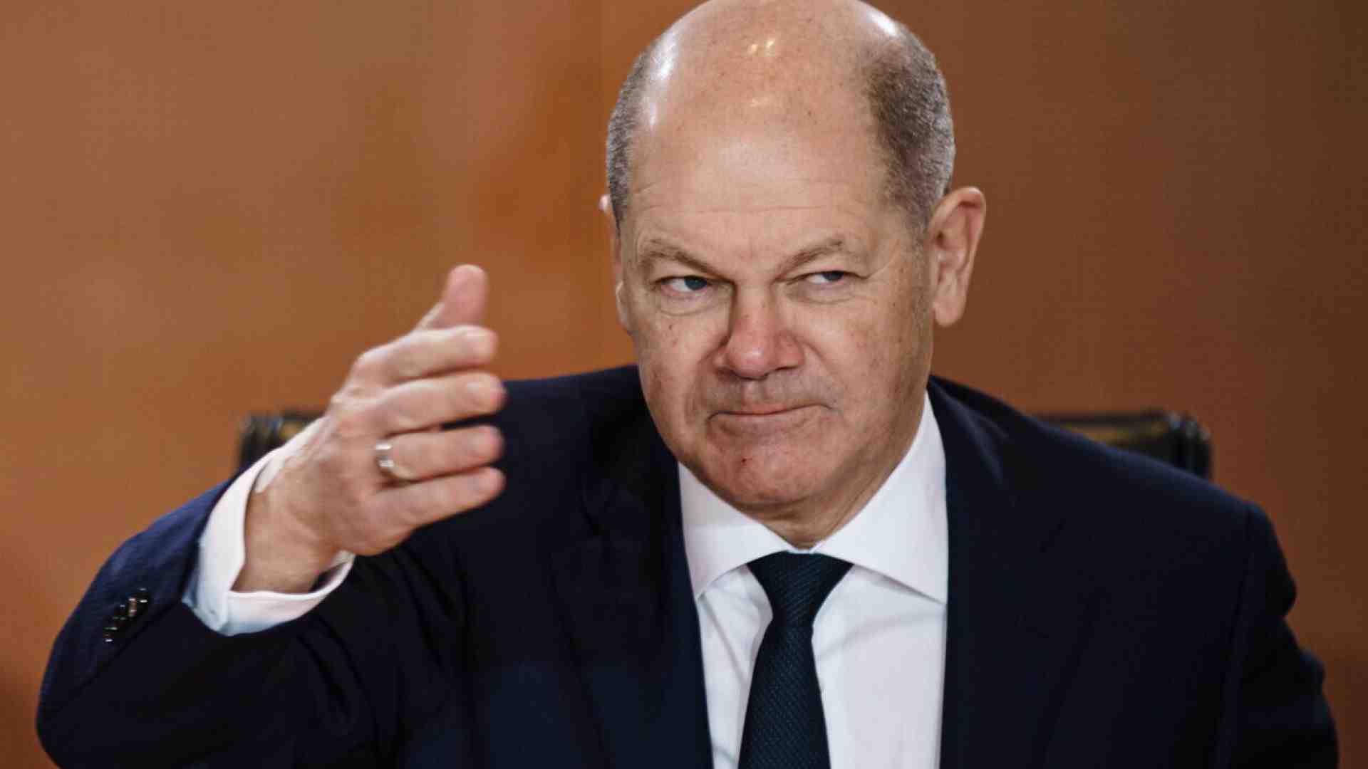 Immagine di Chi sono i collaboratori di Scholz che gli dicono: mai mostrarsi offesi