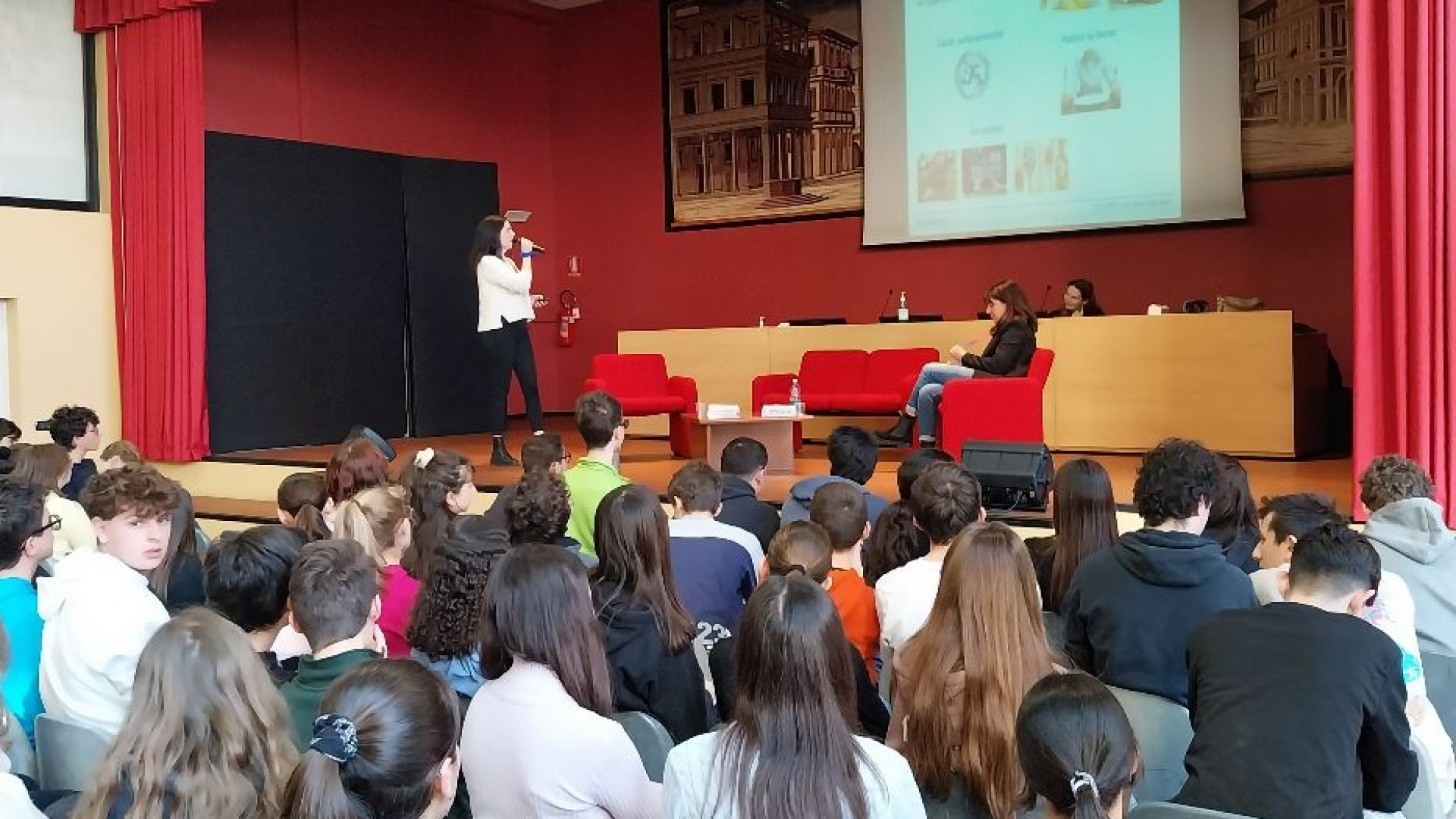 Immagine di Disturbi alimentari, la prevenzione parte dalla scuola