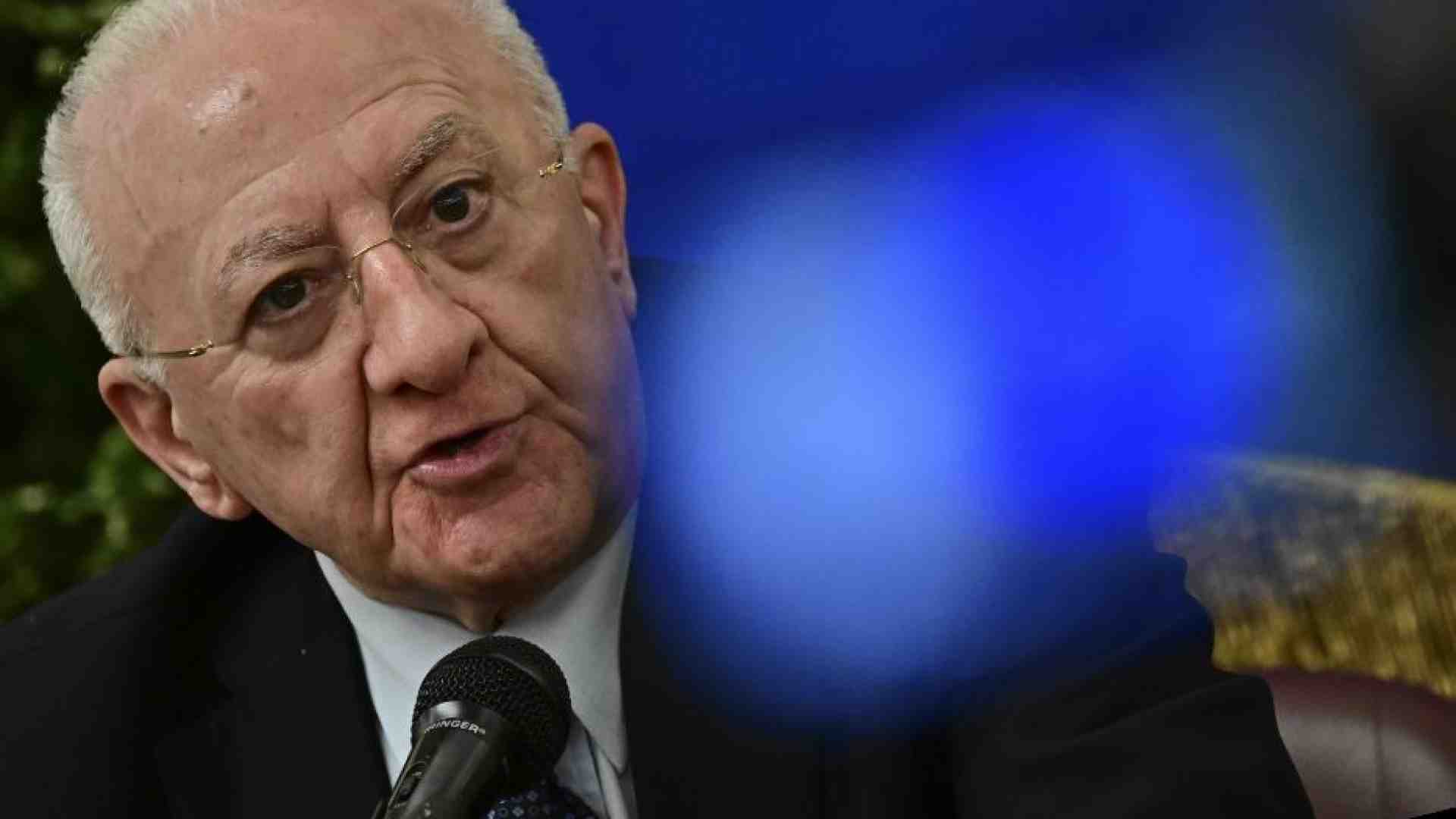 Immagine di De Luca dovrà risarcire 100mila euro allo Stato