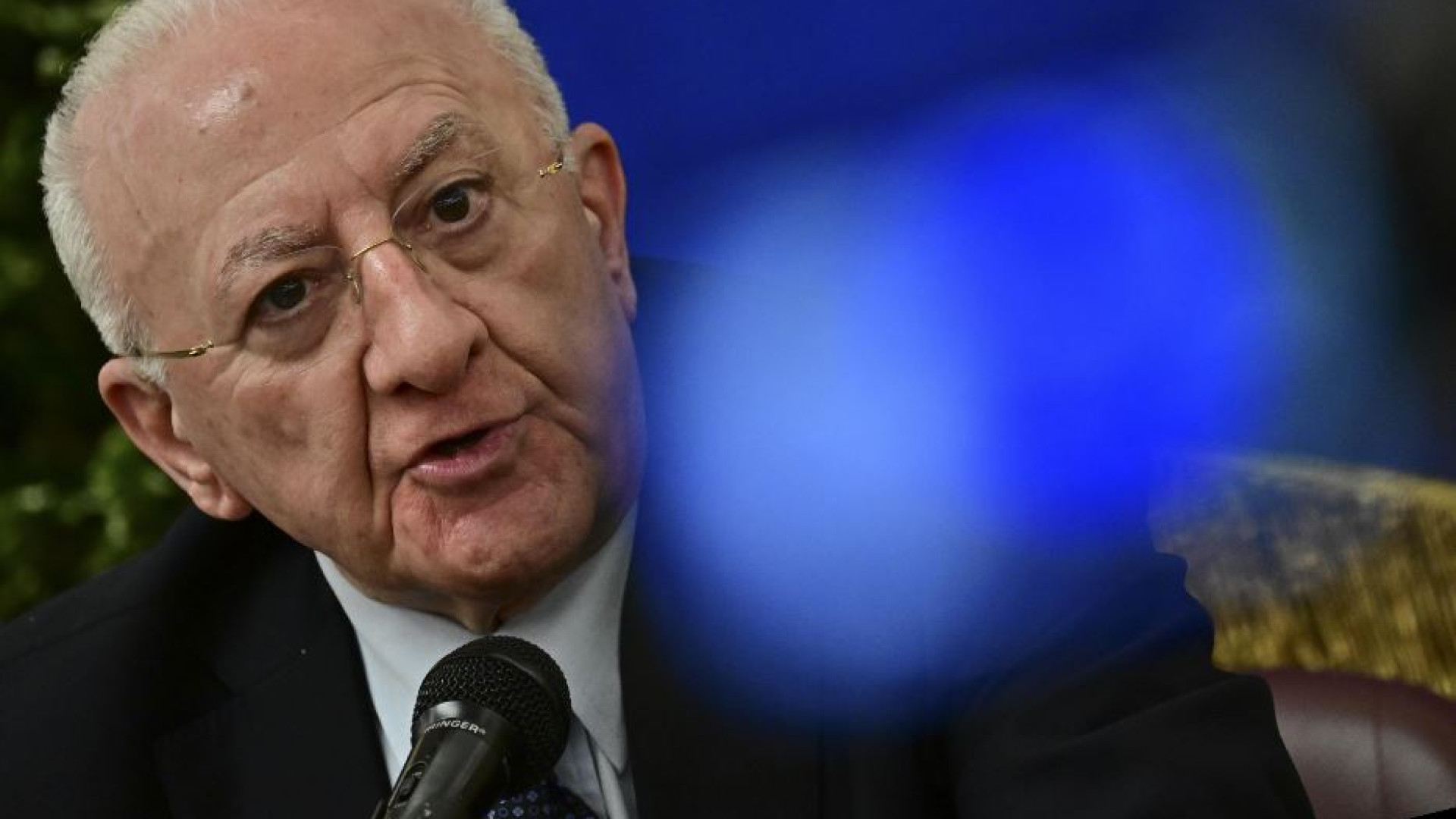 Immagine di De Luca dovrà risarcire 100mila euro allo Stato