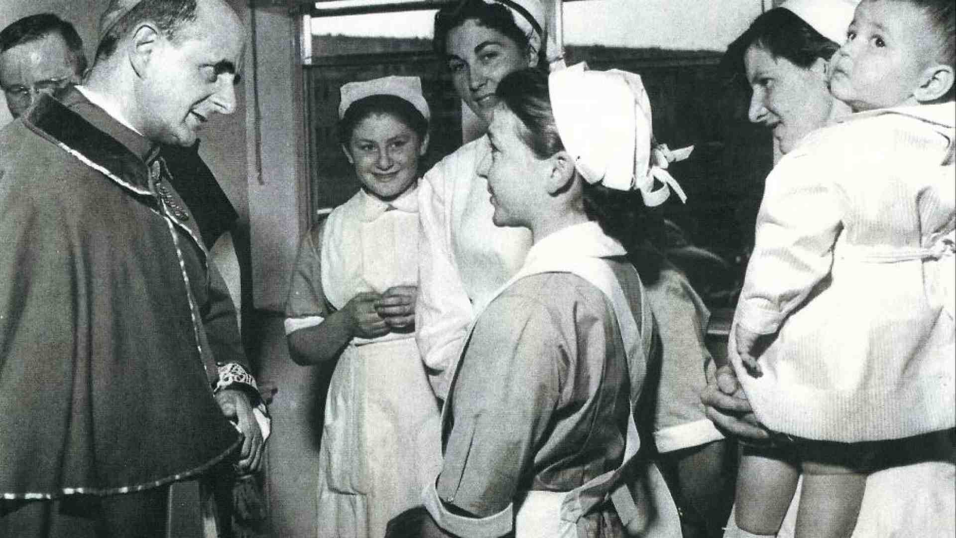 Immagine di Visitatrici per la maternità, da un secolo accanto alle donne