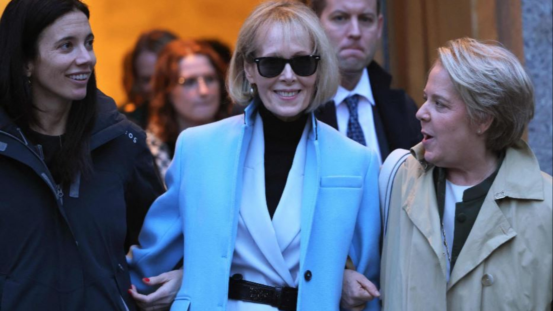 Immagine di Trump condannato a pagare 83 milioni di dollari alla scrittrice Jean Carroll