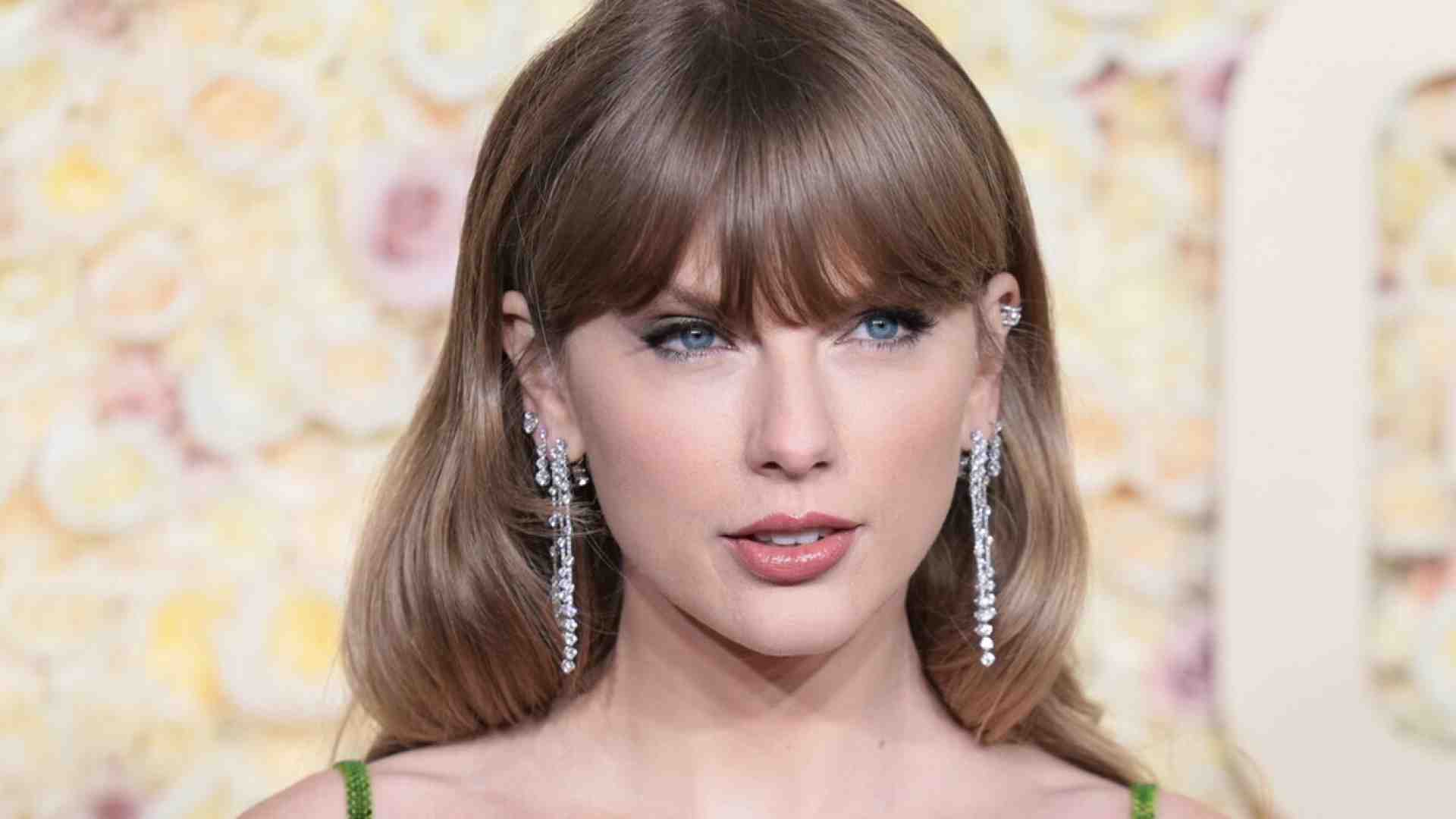 Immagine di I fan di Taylor Swift sono furiosi con Musk per le foto porno (false) della loro star