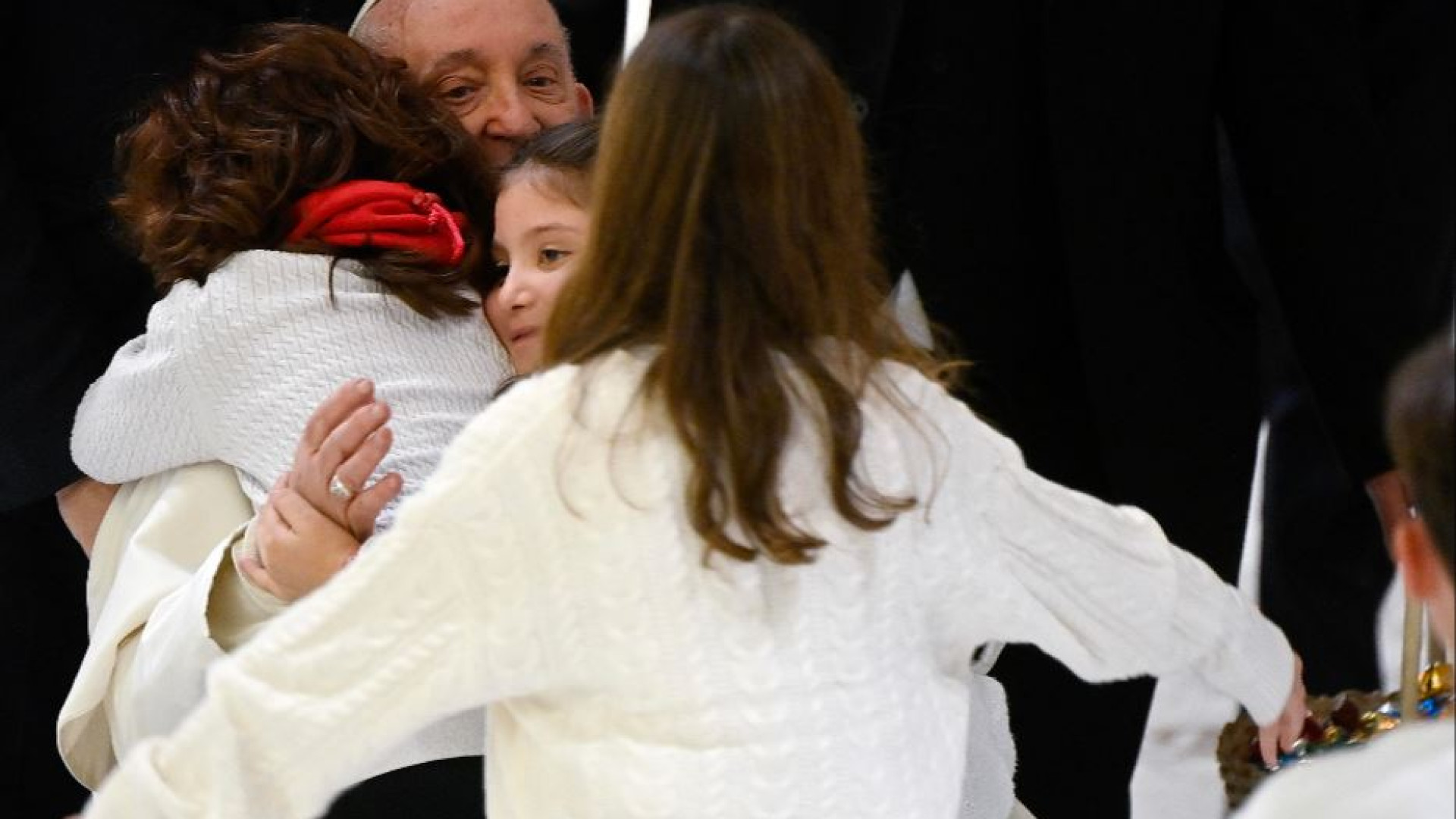Immagine di Francesco ai cresimandi di Bari: appassionatevi a Gesù