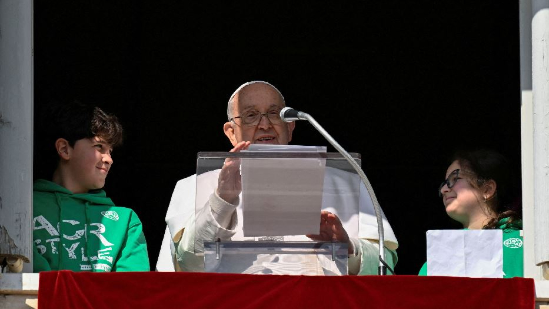 Immagine di Il Papa: si ascolti il grido di pace che viene dalla gente