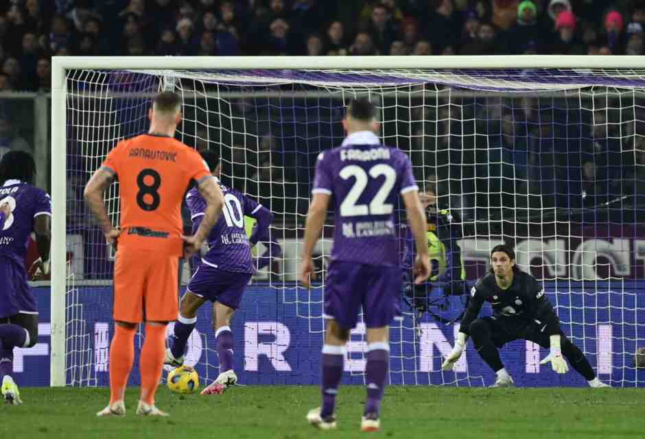 L'errore dal dischetto di&nbsp;Nico Gonzalez della Fiorentina contro l'Inter (foto LaPresse)<br />