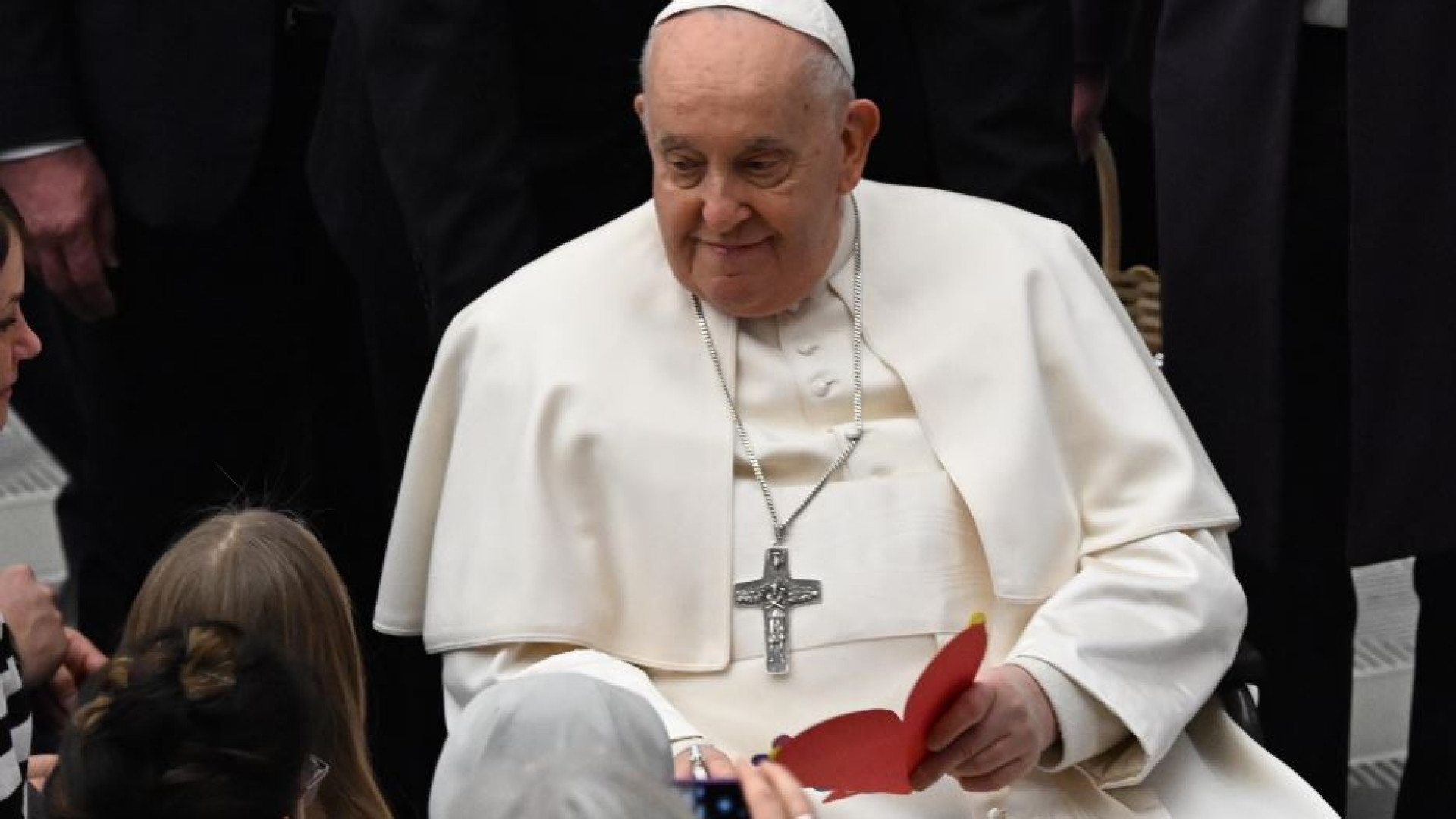 Immagine di Il Papa: l'ira, vizio devastante. Ma esiste una santa indignazione