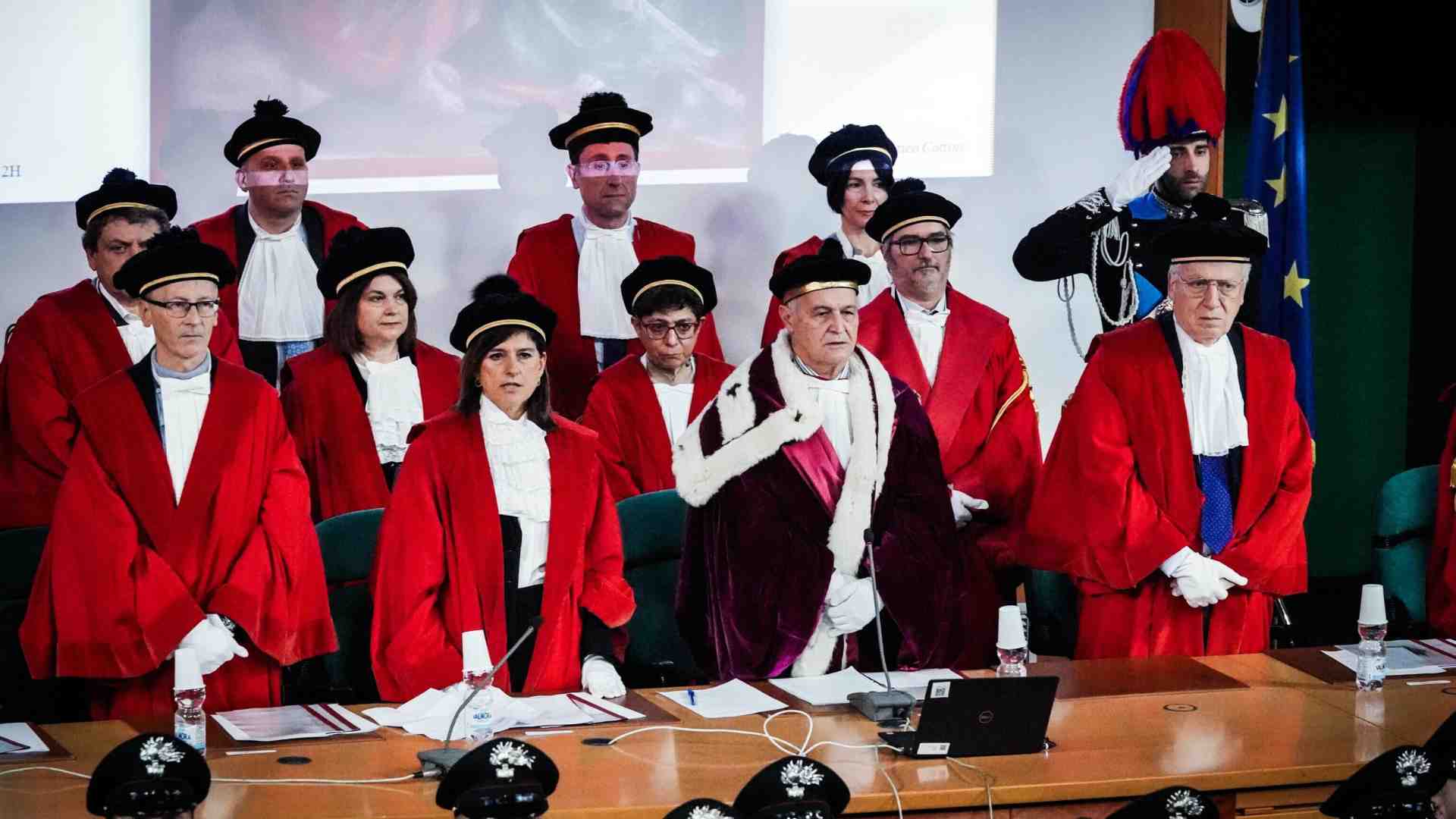 Immagine di L'anno nuovo ricomincia con gli attacchi delle toghe alla politica