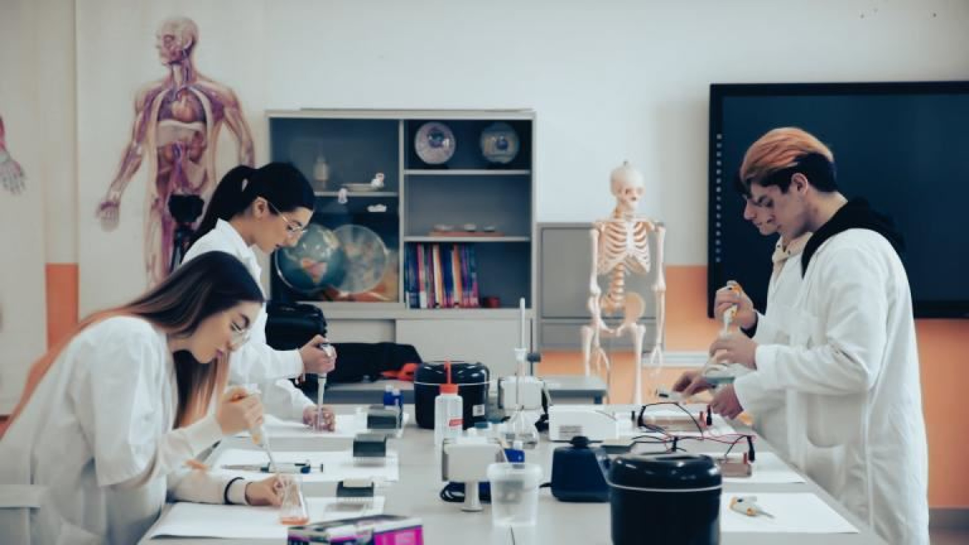 Immagine di Con Fondazione Diasorin scuole «pazze per la scienza»