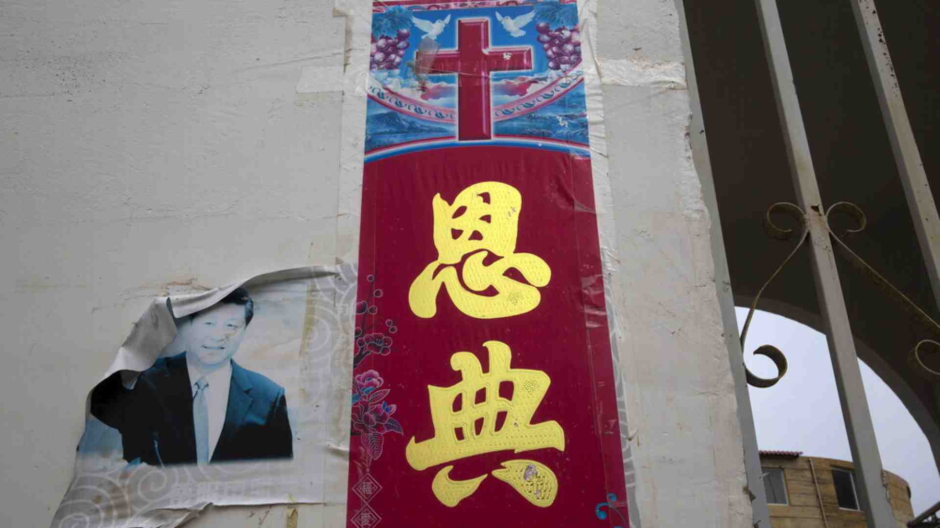 Immagine di Il Papa accetta il piano di Pechino e Xi gli fa nominare i vescovi