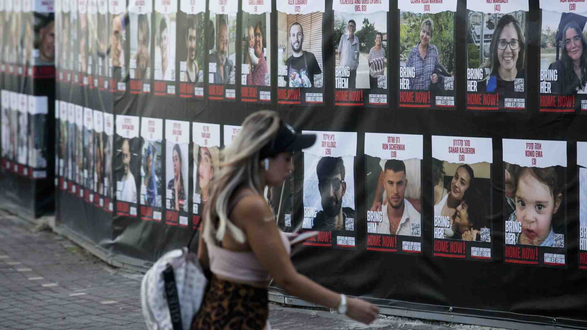 Immagine di Ritorno al kibbutz. Un segnale di vita nei luoghi devastati, mentre Hamas ricompare a Gaza City, a due passi