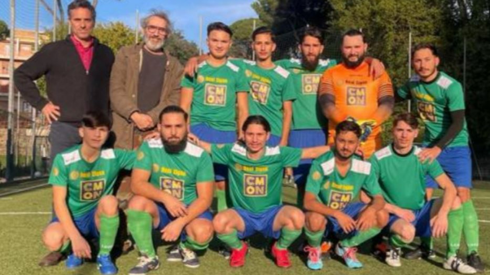 Immagine di L'attore, il fumettista e il Real Zigan, la squadra dei giovani rom