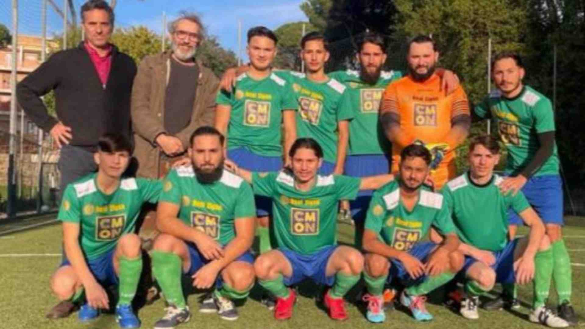 Immagine di L'attore, il fumettista e il Real Zigan, la squadra dei giovani rom