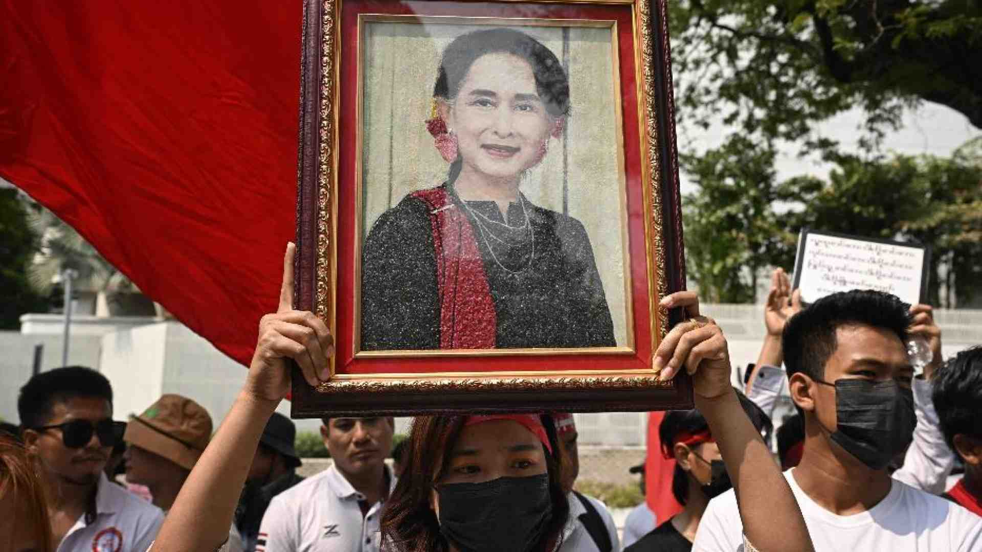 Immagine di Dopo tre anni Suu Kyi rompe il silenzio con una lettera dal carcere