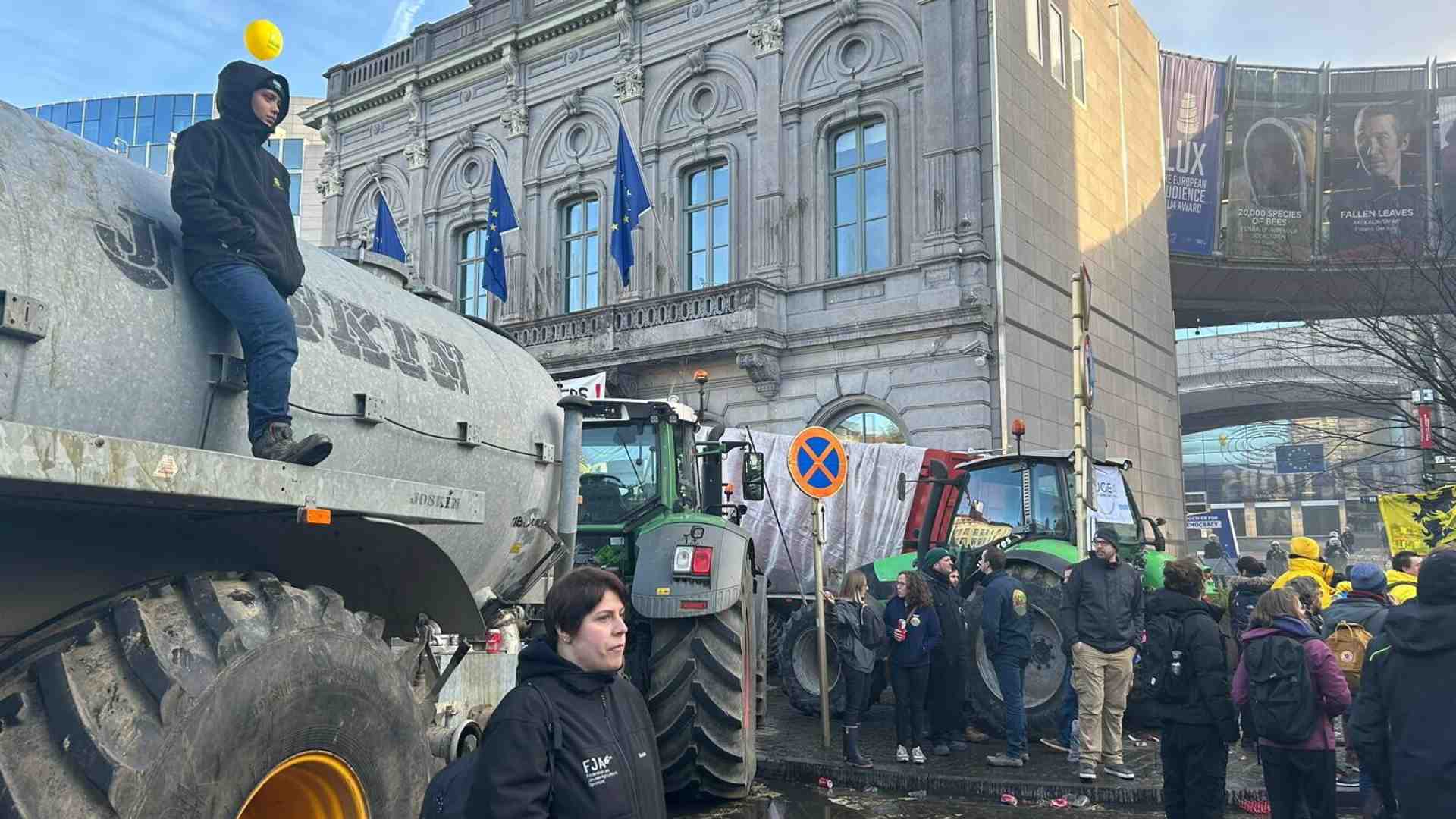 Immagine di Gli agricoltori combattono contro tutto ciò che ha permesso all’agricoltura di prosperare nel mondo