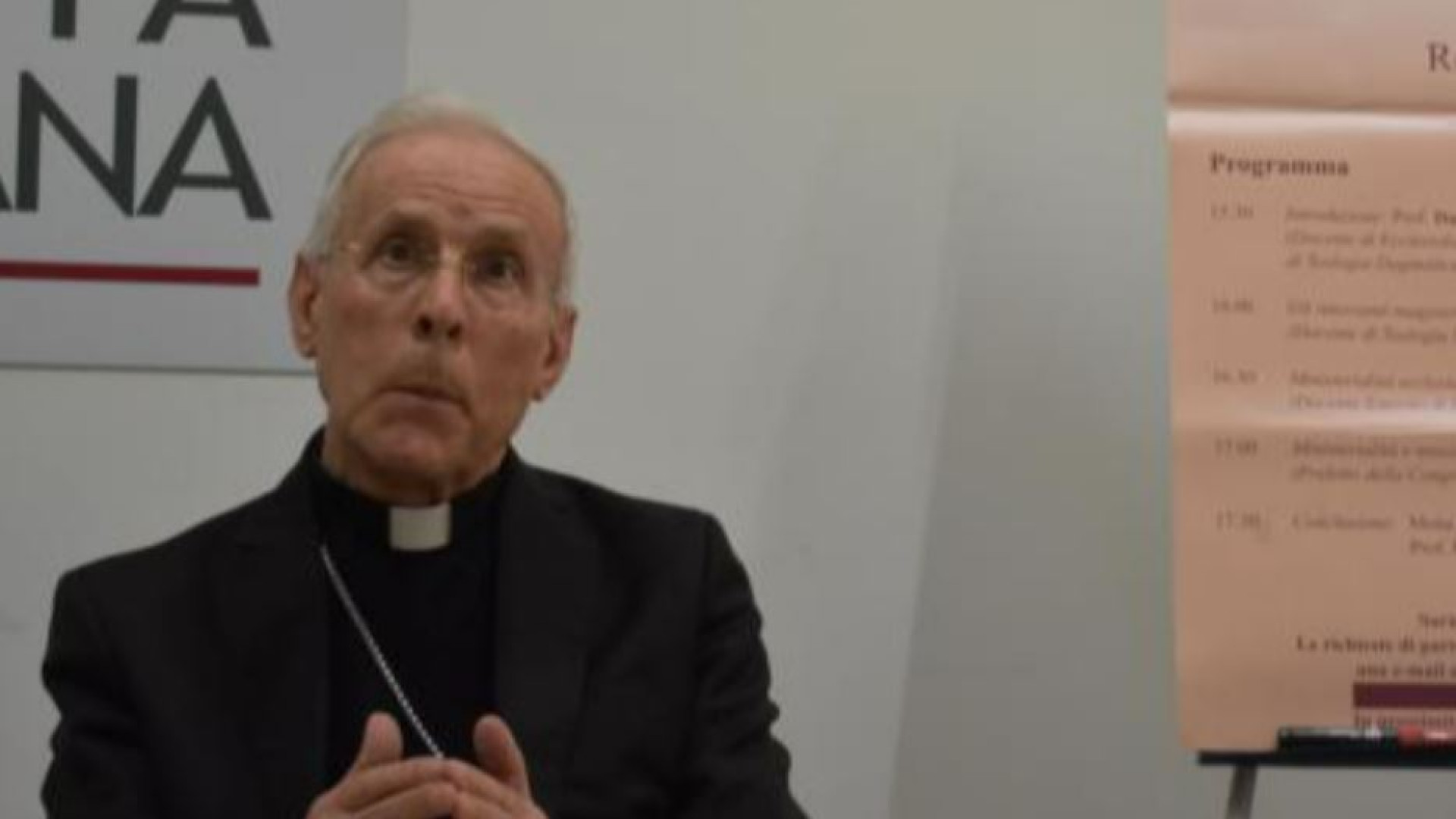 Immagine di Il teologo Sanna: «Nelle benedizioni un segno della tenerezza di Cristo»