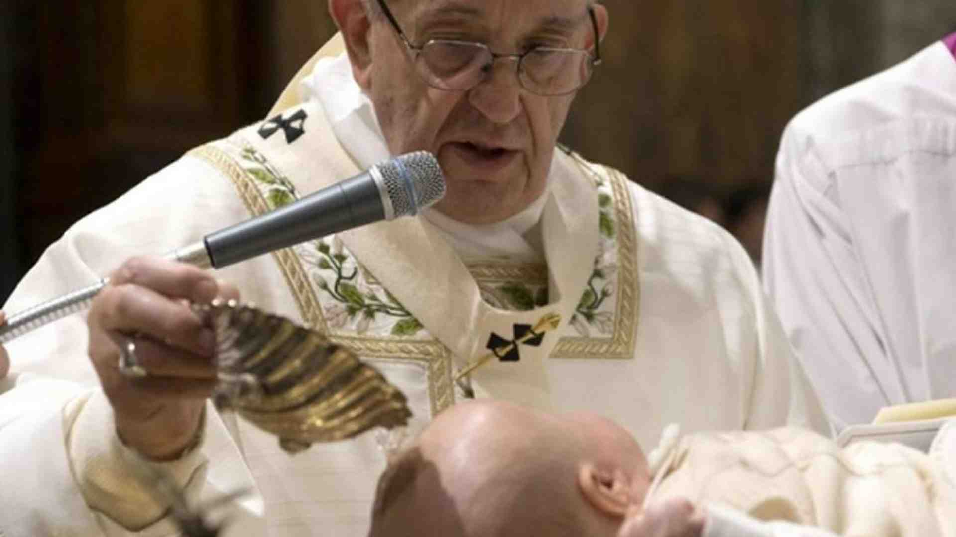 Immagine di «Rispettare forma e materia dei sacramenti»