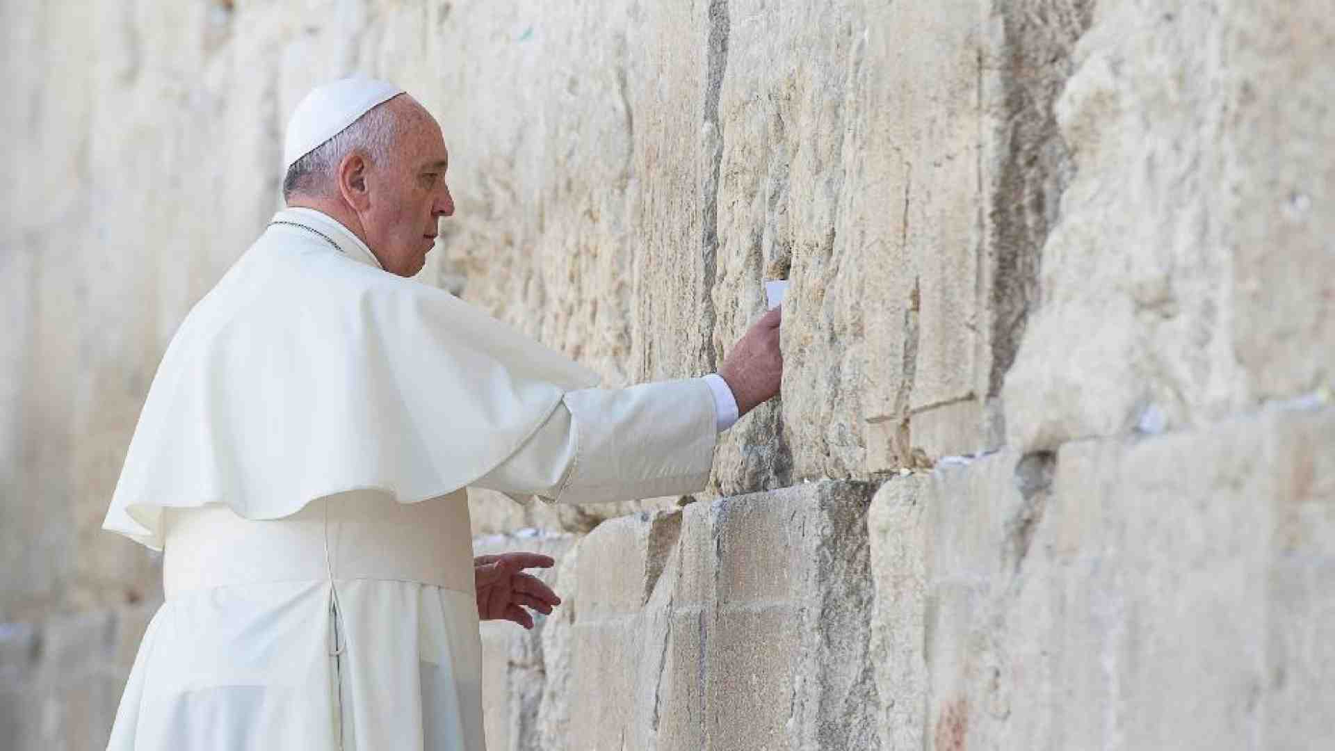 Immagine di Il Papa scrive a "fratelli e sorelle ebrei": antisemitismo peccato contro Dio