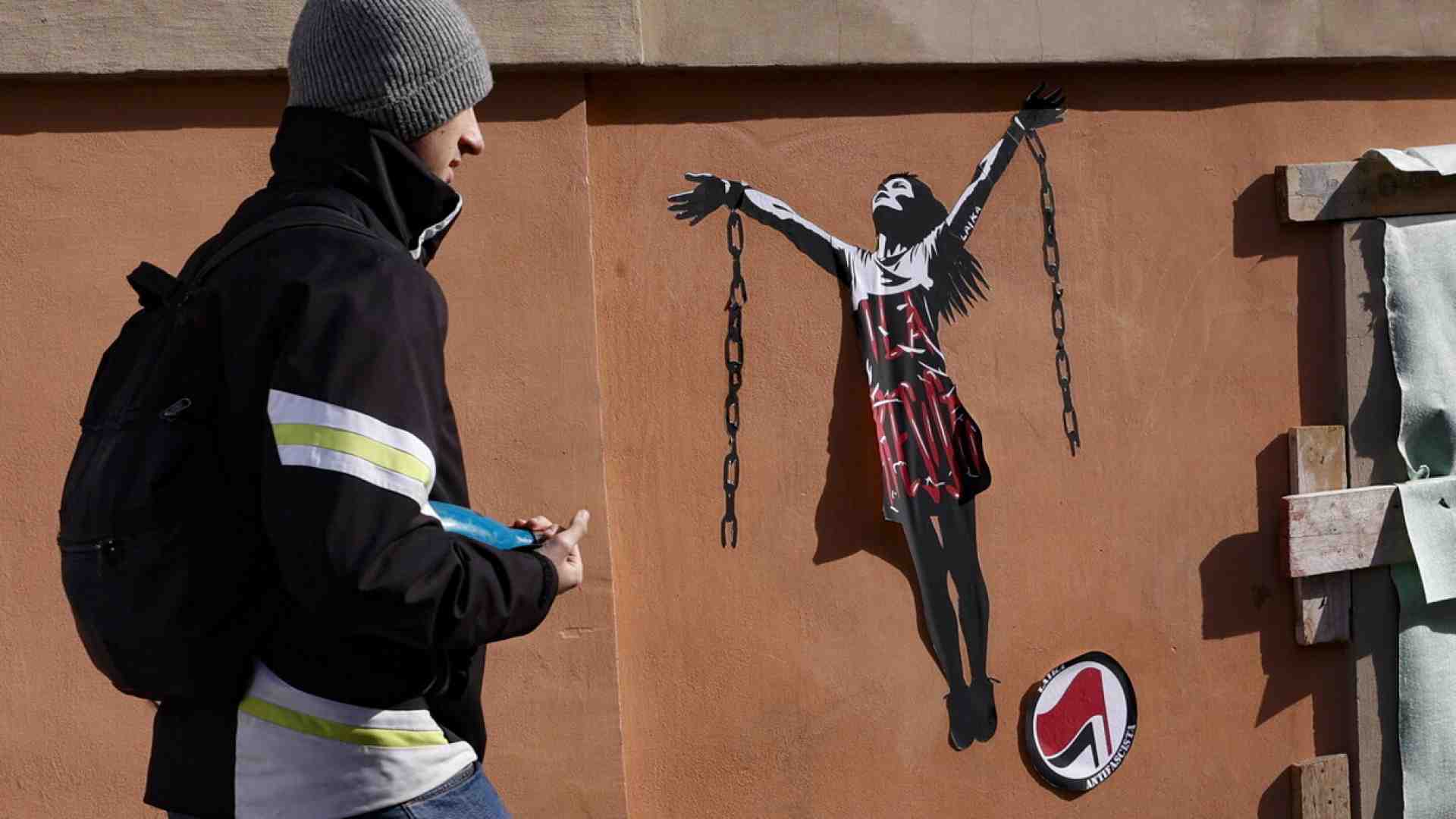 Immagine di Due gogne, due misure. Il caso Ilaria Salis e la giustizia in Italia