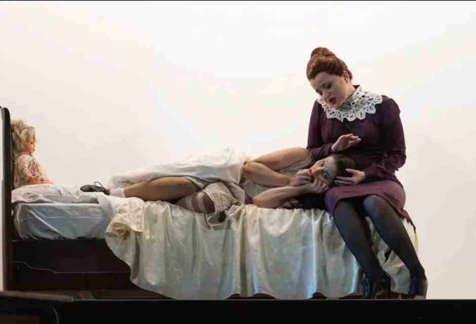 Emoke Bar&aacute;th e Aleksandra Olczyk nel &ldquo;Flauto magico&rdquo; al Teatro dell&rsquo;Opera di Roma (foto Fabrizio Sansoni-Opera di Roma 2024)&nbsp;<br />