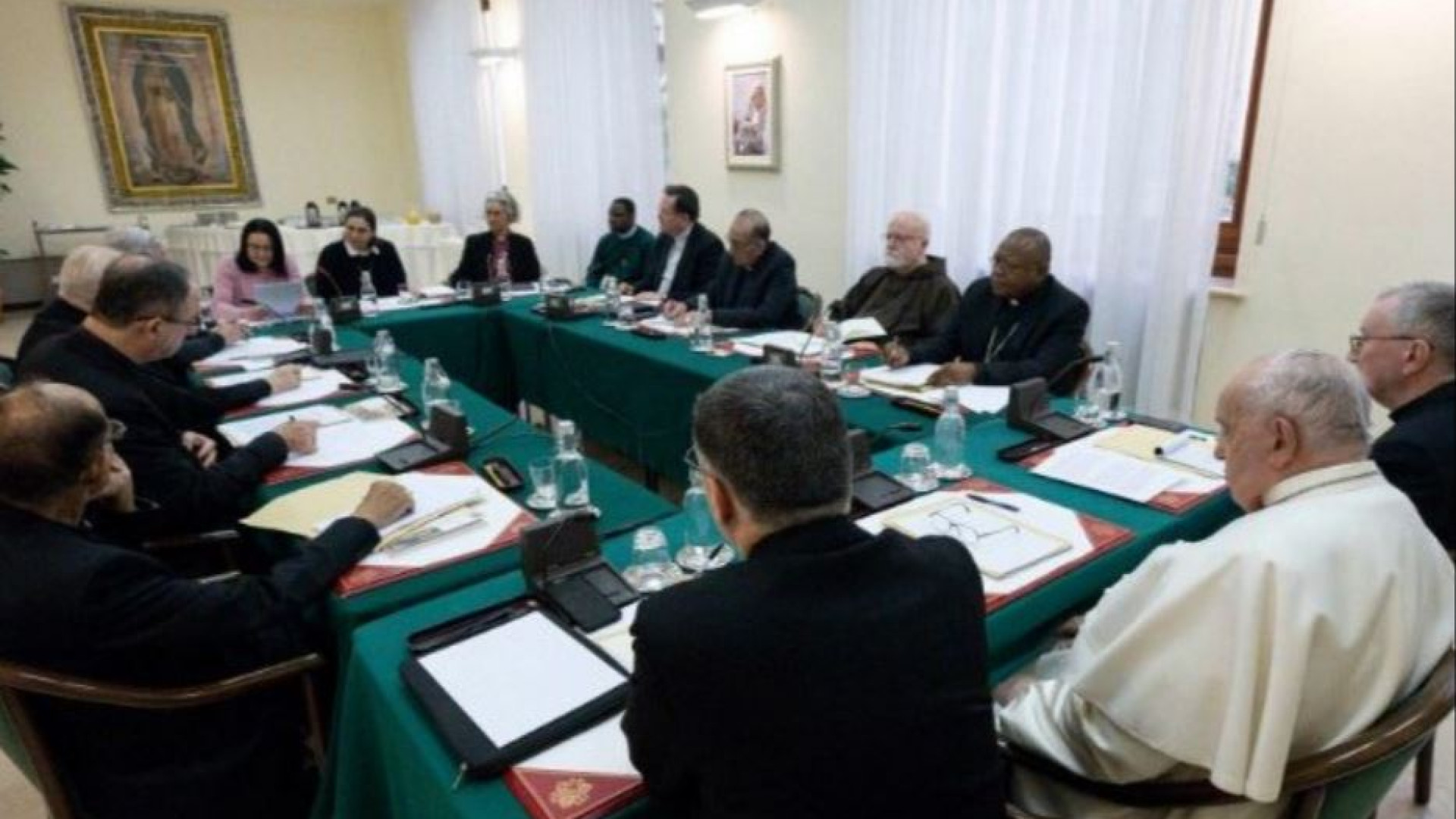 Immagine di C9, chi sono i cardinali che aiutano il Papa