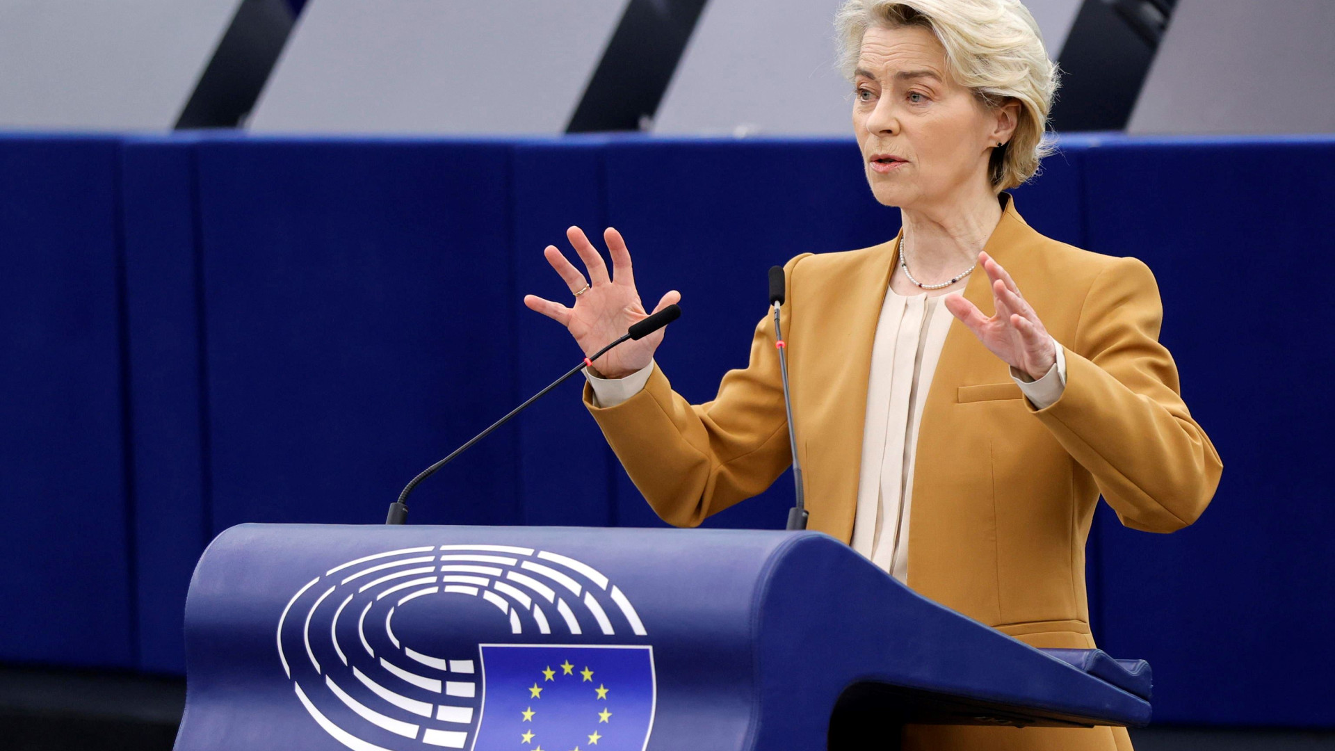 Immagine di La prima resa ai trattori: Von der Leyen ritira la proposta sui pesticidi