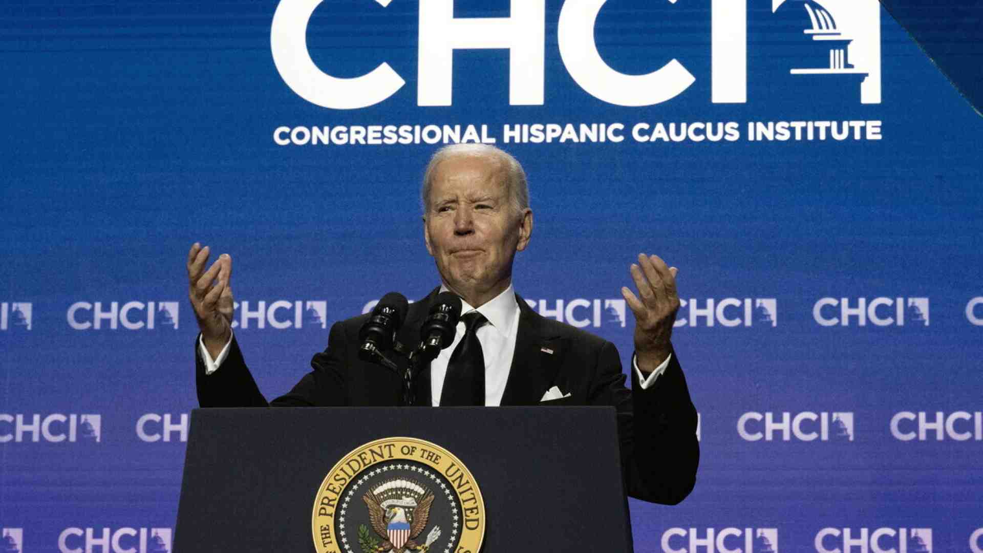 Immagine di Gli ispanici tengono Joe Biden sotto osservazione, ma sono freddi