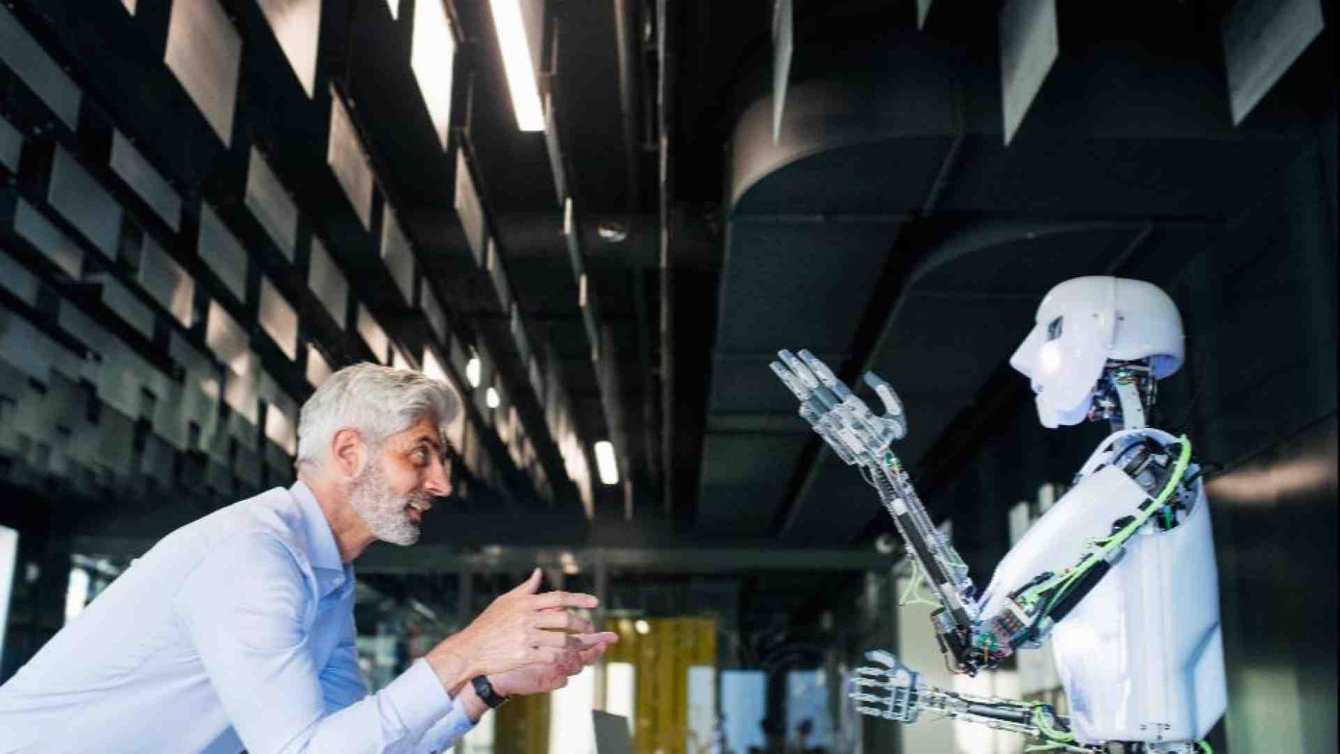 Immagine di Capire l'Intelligenza artificiale? Prima cerchiamo di capire chi siamo noi