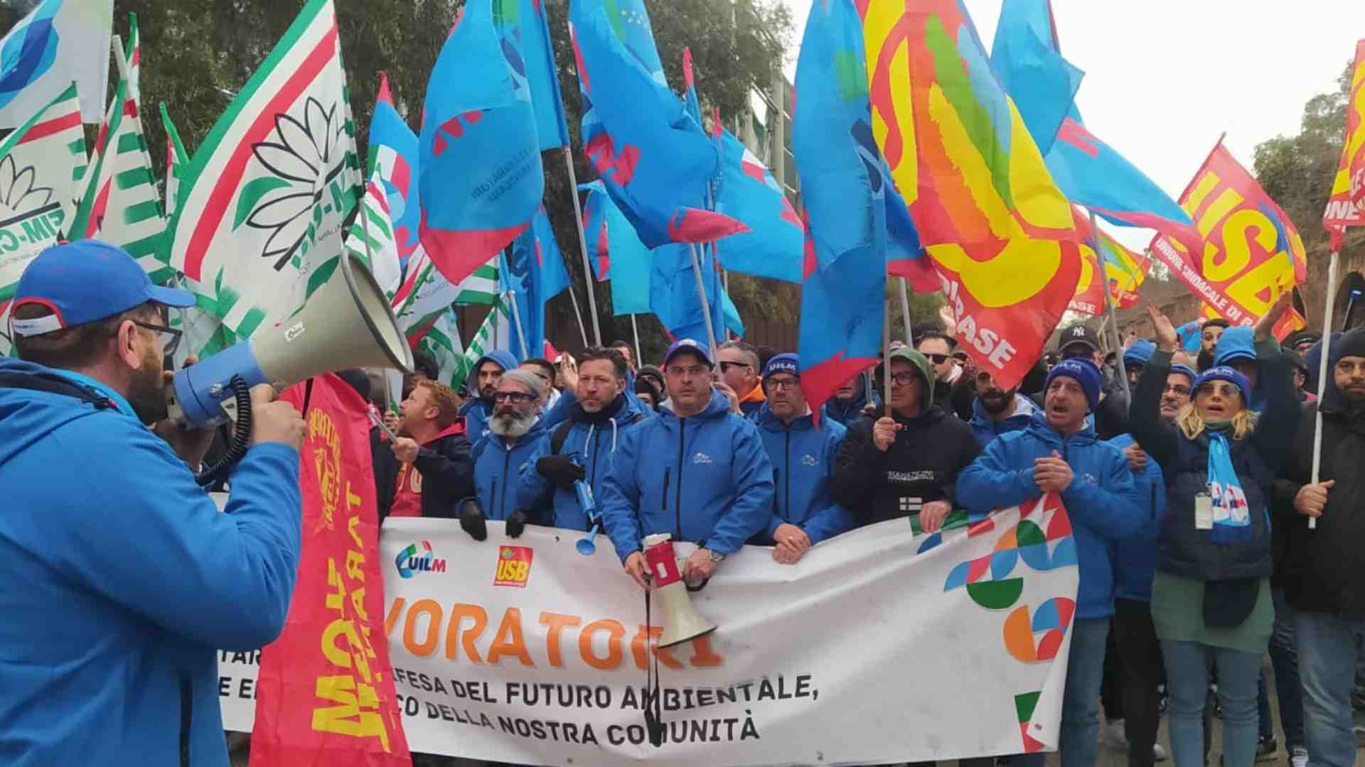 Immagine di Acciaierie d'Italia sulle barricate, adesso non comunica i dati dell'indotto