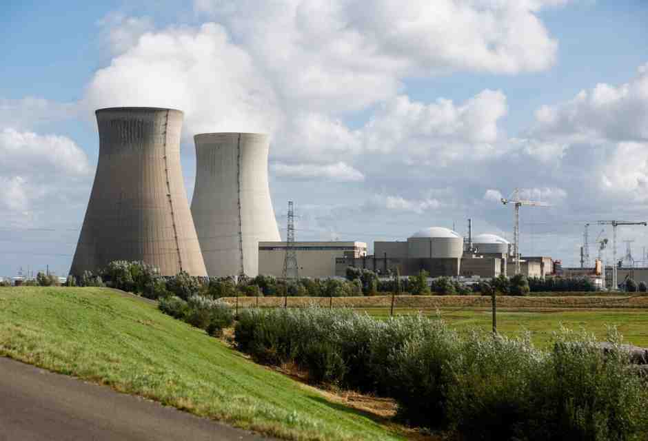 &nbsp;Una centrale nucleare - foto Ansa