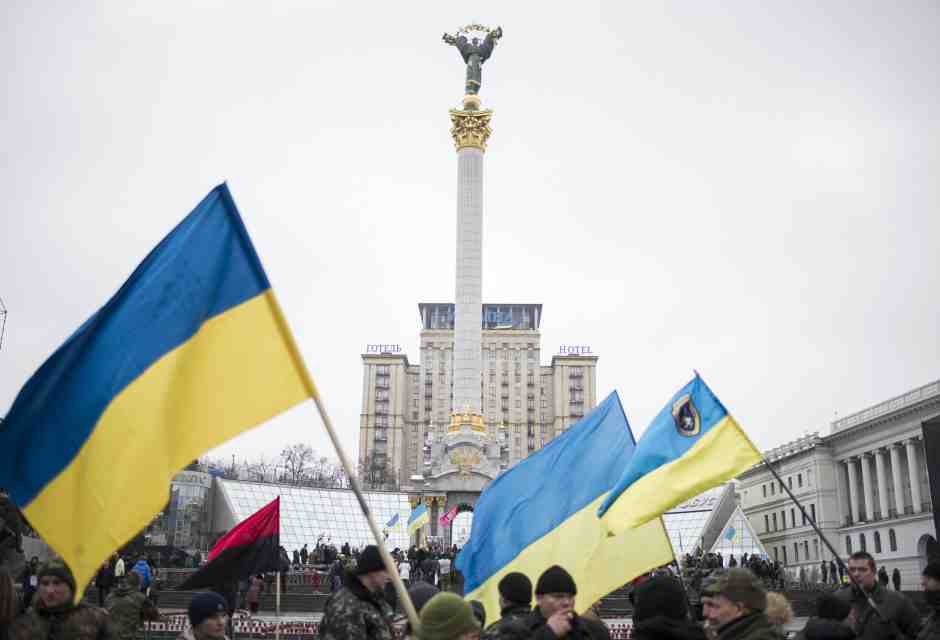 Una manifestazione in piazza Maidan, Kyiv, per l’anniversario della rivoluzione ucraina (Lapresse/Marco Alpozzi)