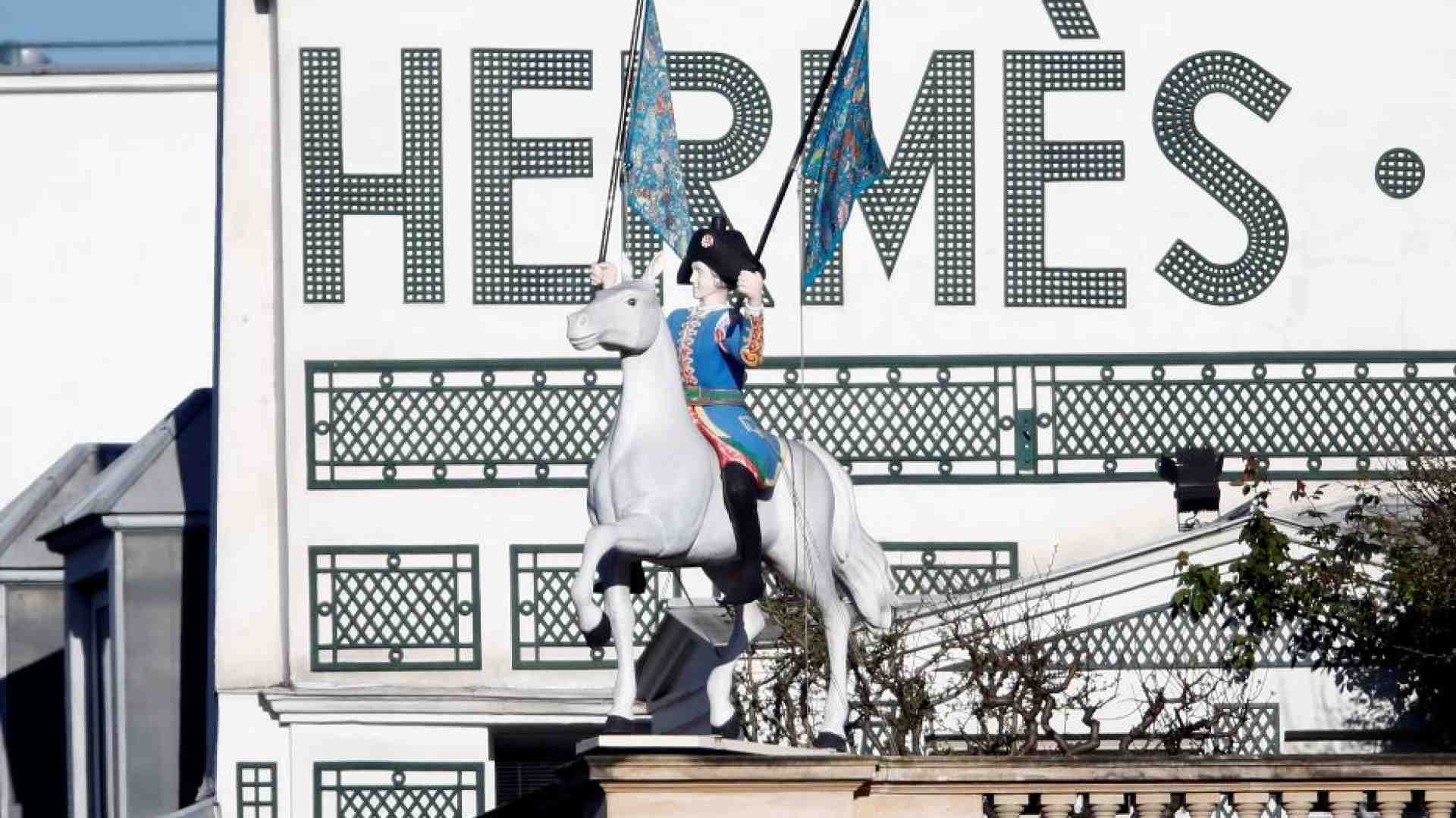 Immagine di I grandi gruppi del lusso alzano i prezzi. E continuano a guadagnare