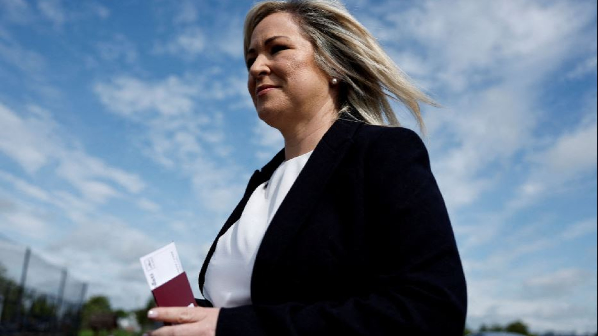 Immagine di Sepolta l'Ira, Michelle O'Neill prende l'Ulster per mano