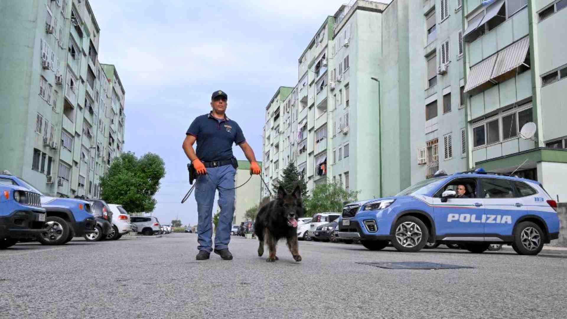 Immagine di Se le case popolari vengono assegnate dalla camorra e dalle mafie