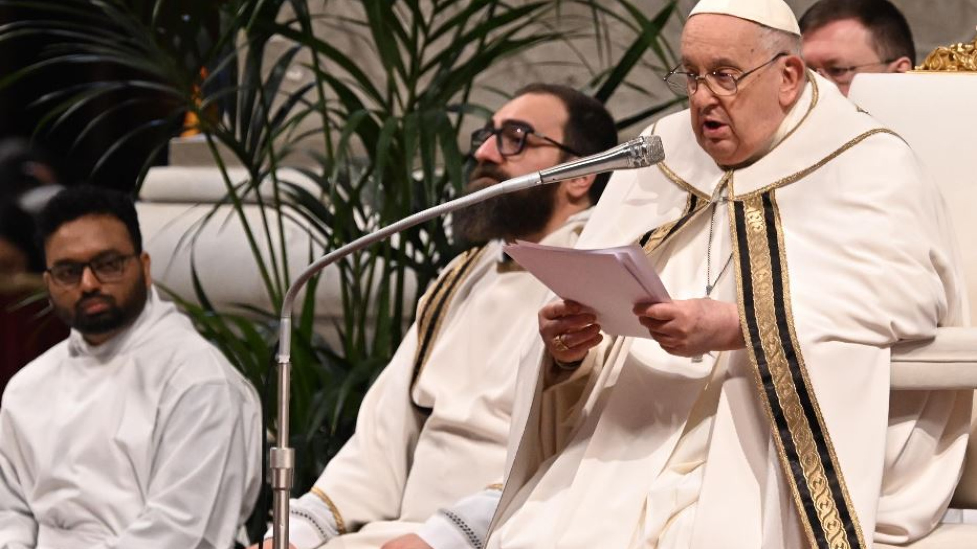 Immagine di Il Papa: intollerabile la violazione dei diritti umani in zone di guerra